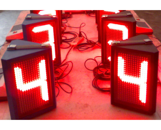 型號(hào)：XT-FG3 全隊(duì)犯規(guī)顯示器（三面顯示）